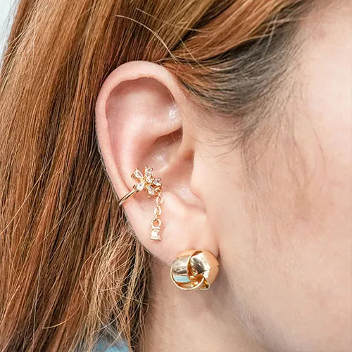 Ear cuff flower with pendant