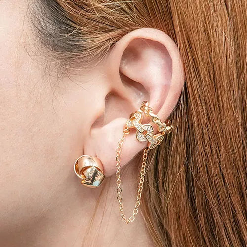 Ear cuff ovals with chain