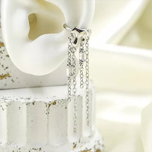 Ear cuff melting with chains