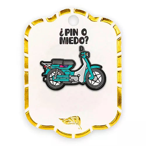 Pin metálico moto V80