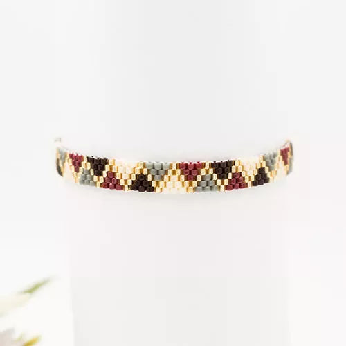 Pulsera Miyuki patrón de triángulos