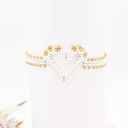 Pulsera Miyuki corazón mediano central