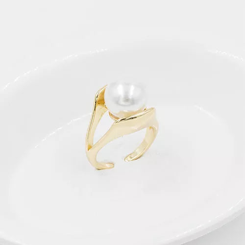 Anillo talla regulable Shell opening pearl in the center