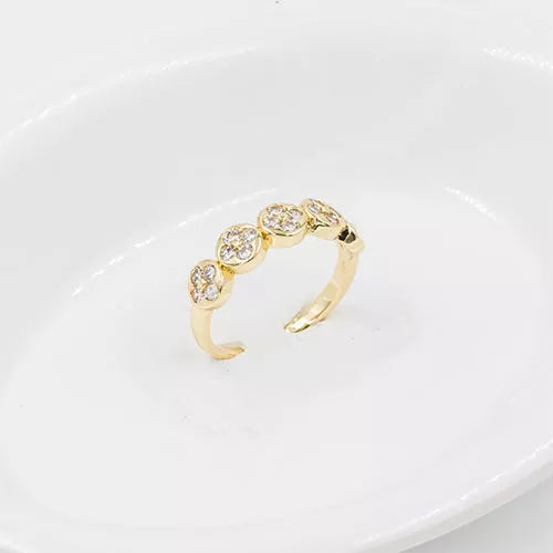 Anillo talla regulable clover enclosed in a circle