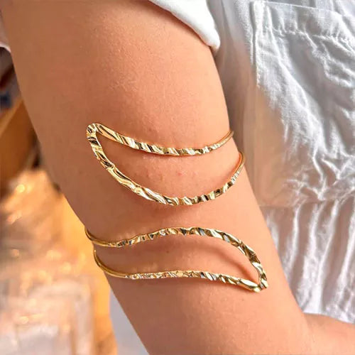 Brazalete en rodio double hammered drop