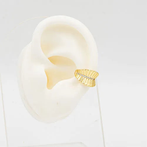 Ear cuff concave wall of zircons