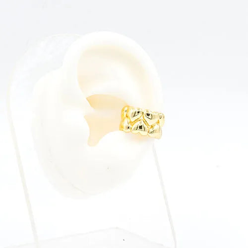 Ear cuff heart pattern at the bottom