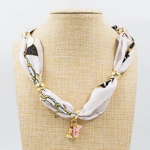 Pañoleta necklace type Ref 4