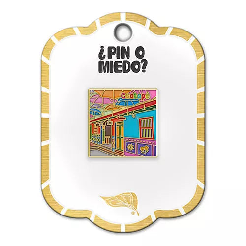 Pin metálico Guatapé Sombrillas